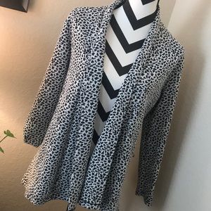 Black and white stretch blazer 📞🧭